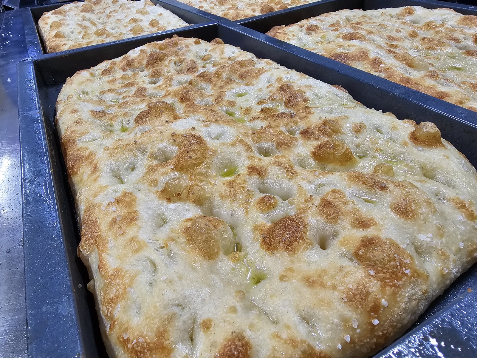 Focacce e panini appena sfornati